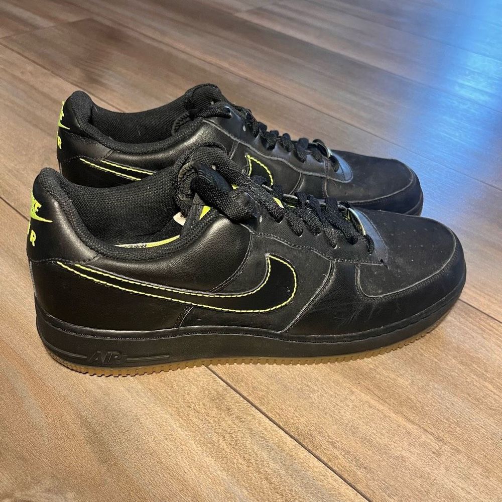 Nike Air Force 1 Black Athletic Sneaker Men 12 - Picture 2 of 7